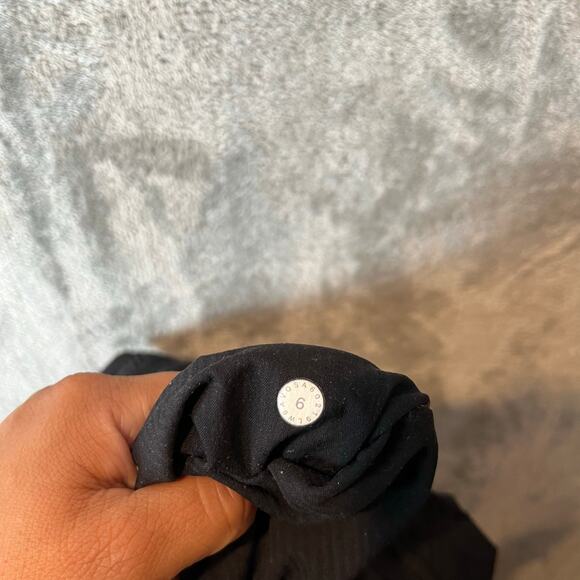 Lululemon Dance Studio Crop *25" Black Size 6 - Picture 6 of 6